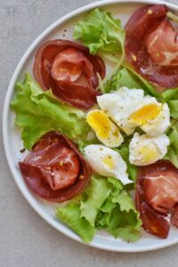 tortelloni di bresaola con robiola e uova di quaglia