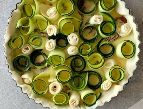 TORTA SALATA CON POMODORI E ROBIOLA